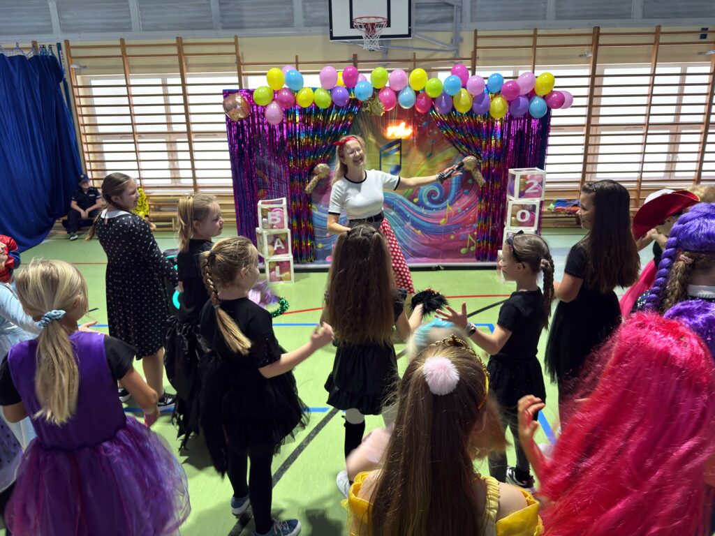 Bal Karnawałowy klas I - III